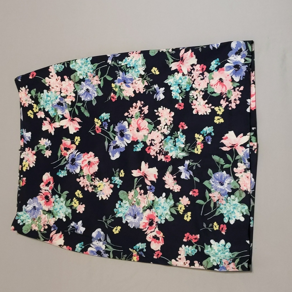 Talbots Outlet Navy Blue Floral Skirt Size 4P